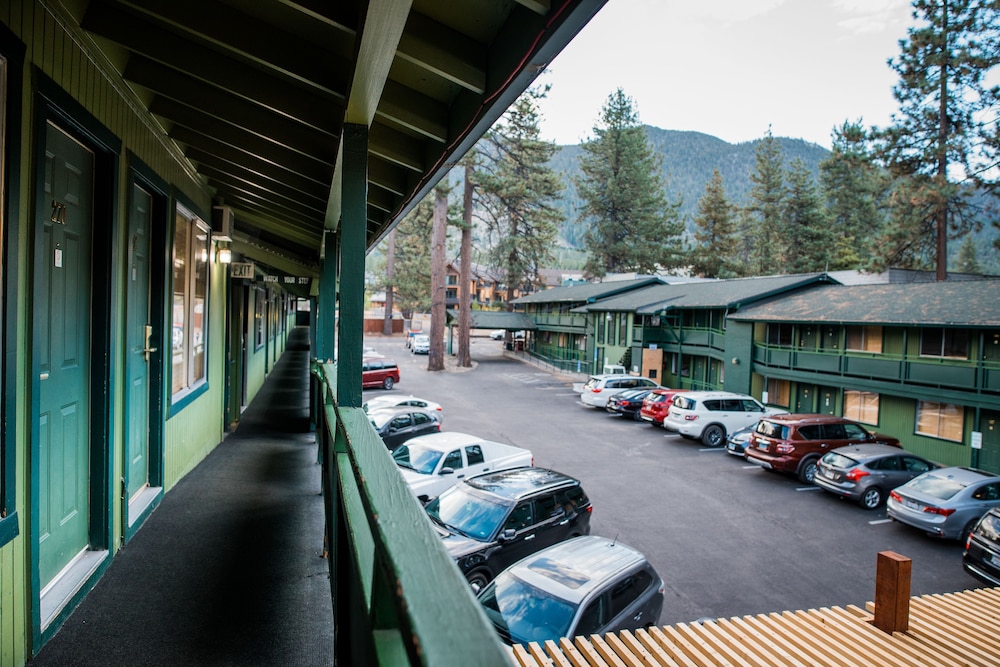 Big Pines Mountain House - photo 60