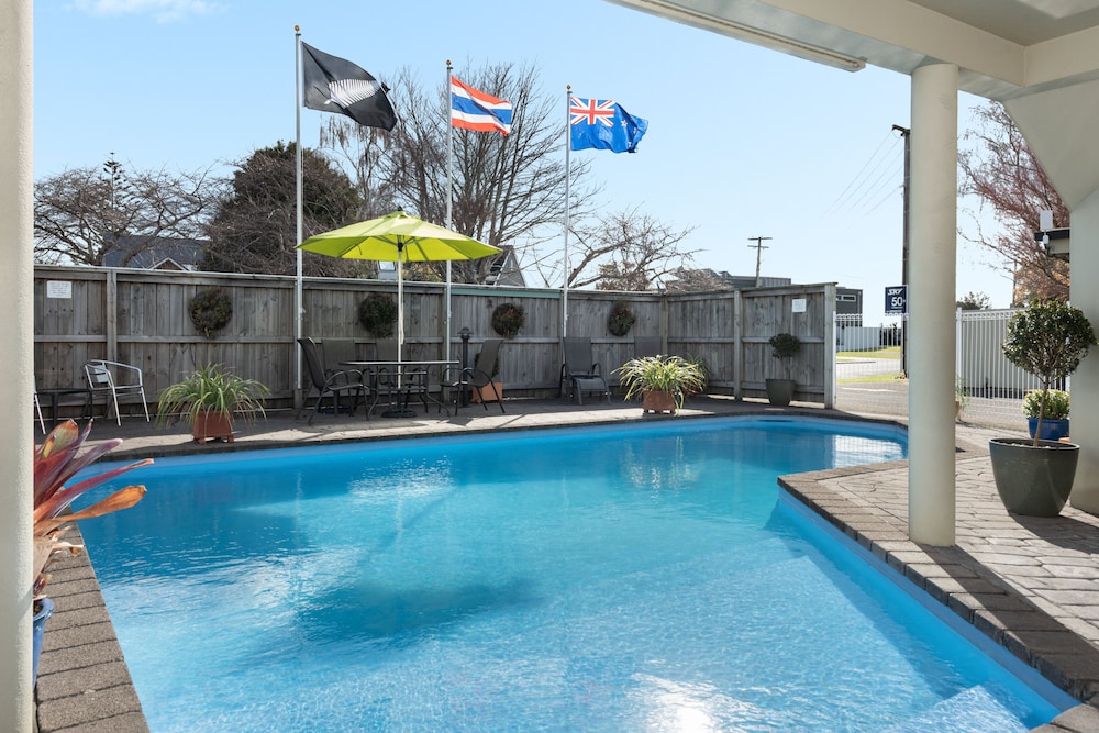 Asure Macy's Motor Inn