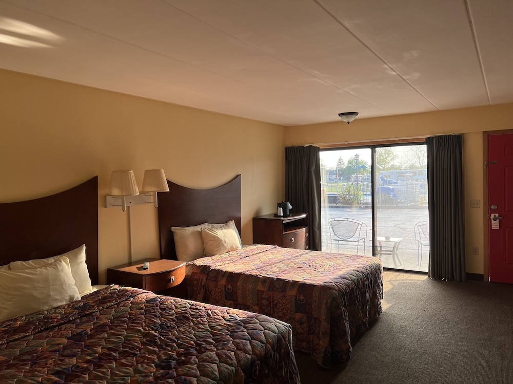 All Star Inn & Suites - photo 145