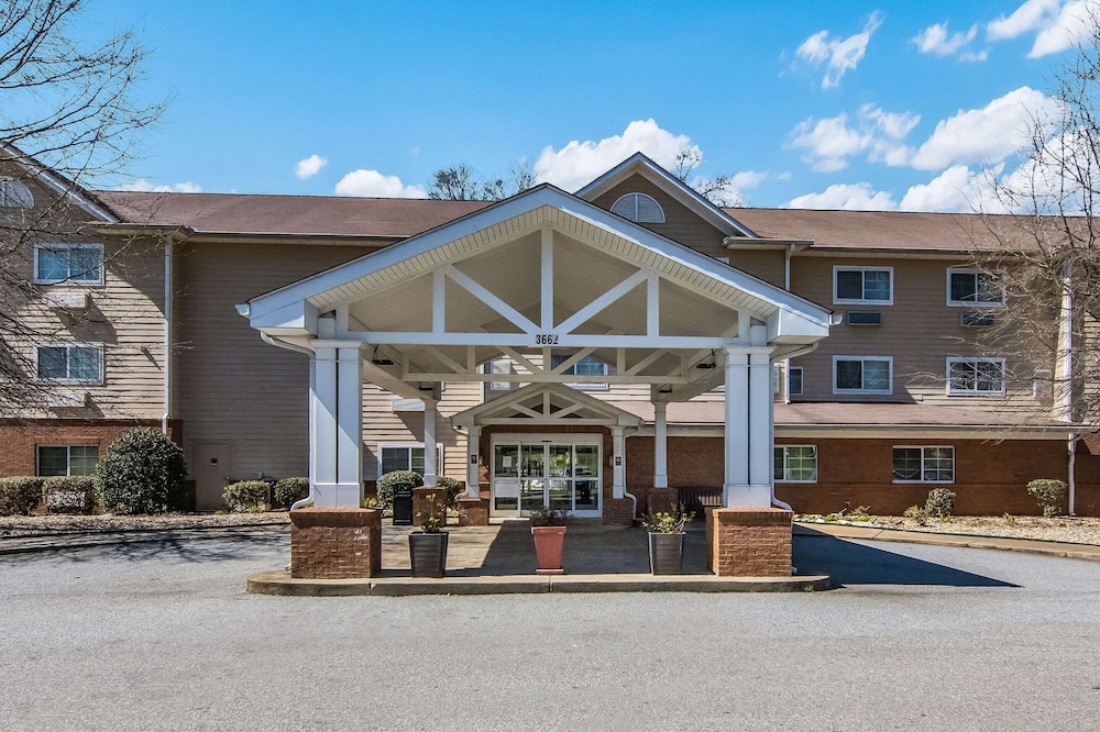 MainStay Suites Columbus near Fort Benning - photo 29
