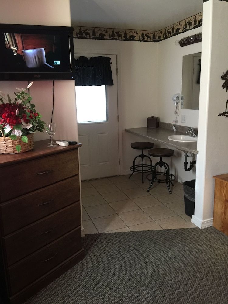 Rustic Inn Motel - photo 40