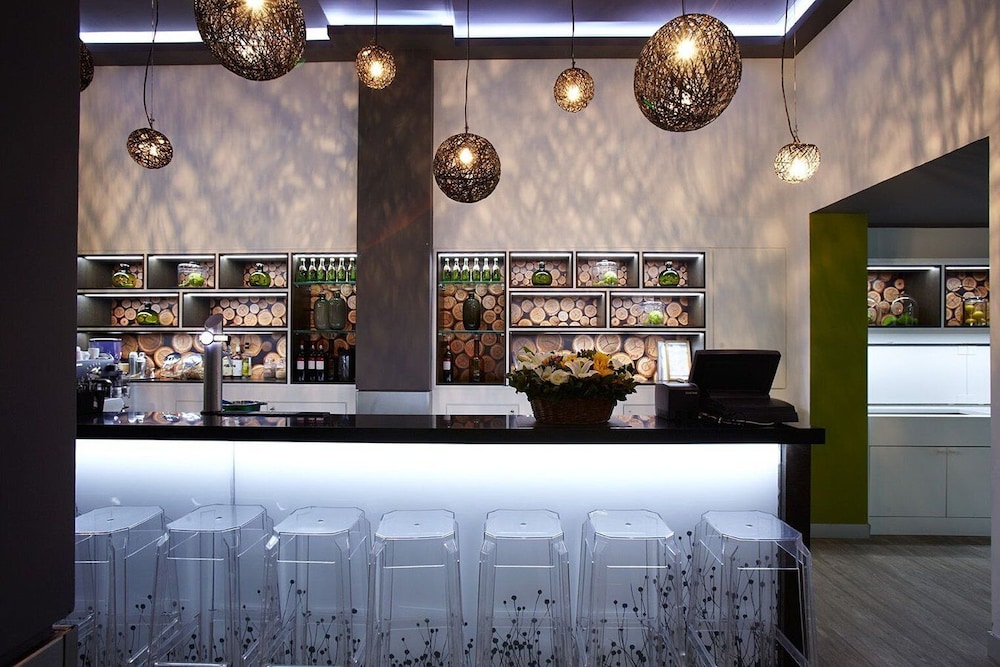 מזון ומשקאות