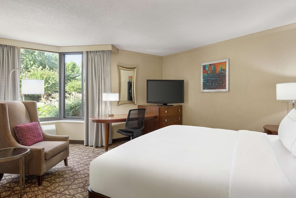 DoubleTree by Hilton Hotel Jackson - photo 11