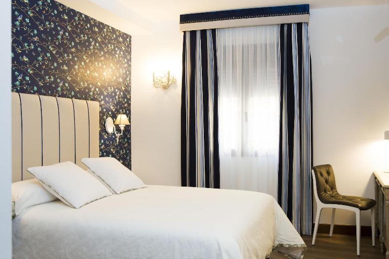 Hotel Hierba Luisa - last minute hotel in Madrid