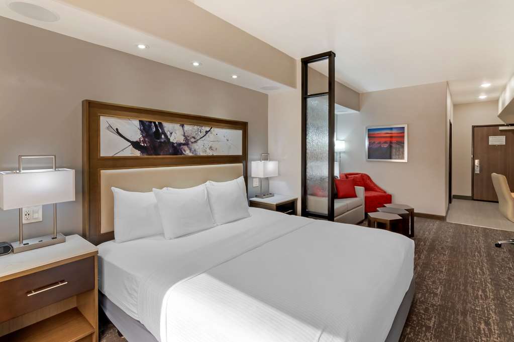 Best Western Premier Liberty Inn Suites - photo 19