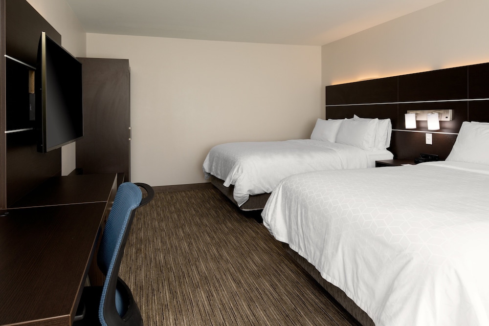 Holiday Inn Express & Suites Bullhead City by IHG - photo 11