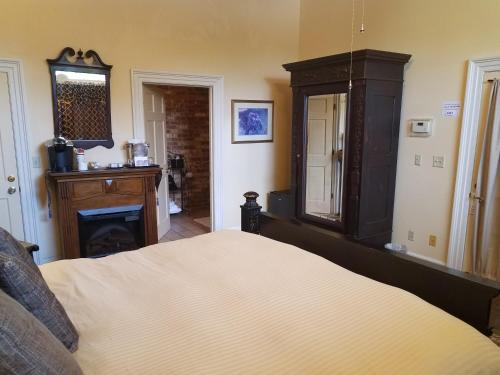 Old Brick Inn - photo 25