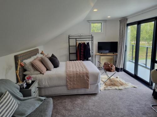 Alto on hedditch — 4-Star Luxury Hotel in Wanaka, New Zealand