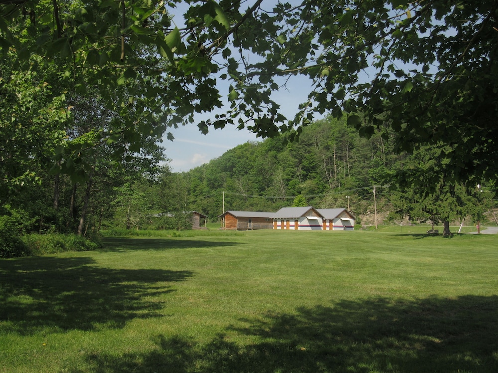 Godspeed Events & Lodging - photo 24