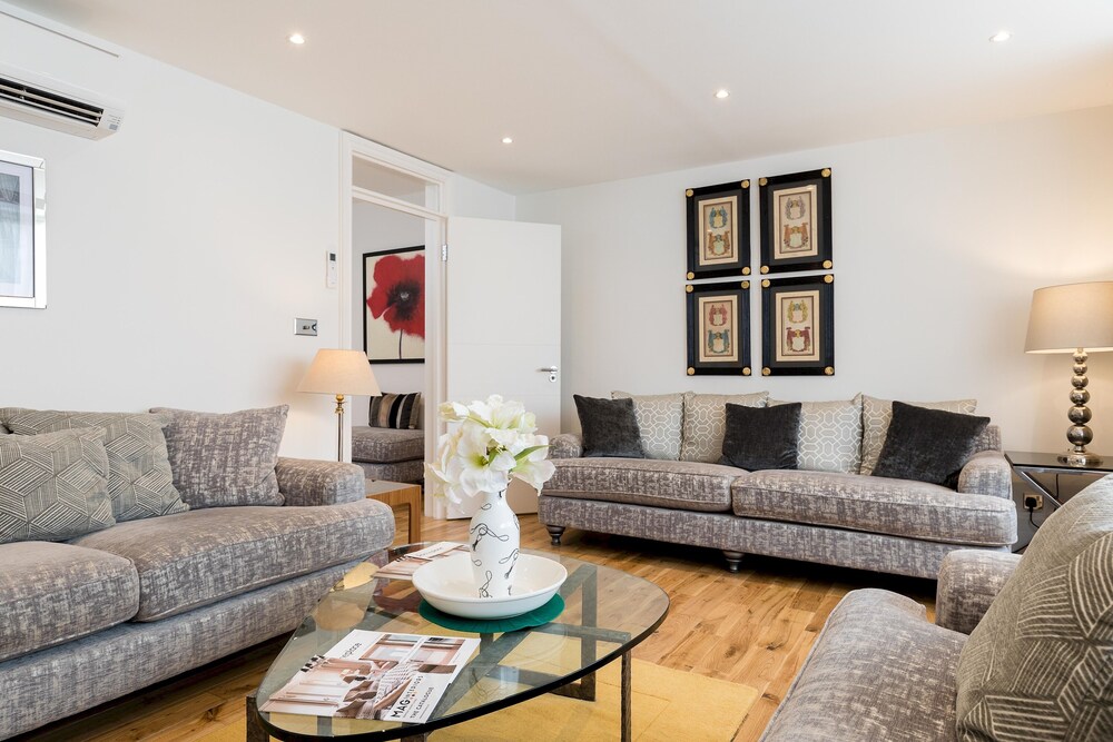 4 bedroom Villa on Marble Arch — 4-Star Luxury Hotel in London, United Kingdom