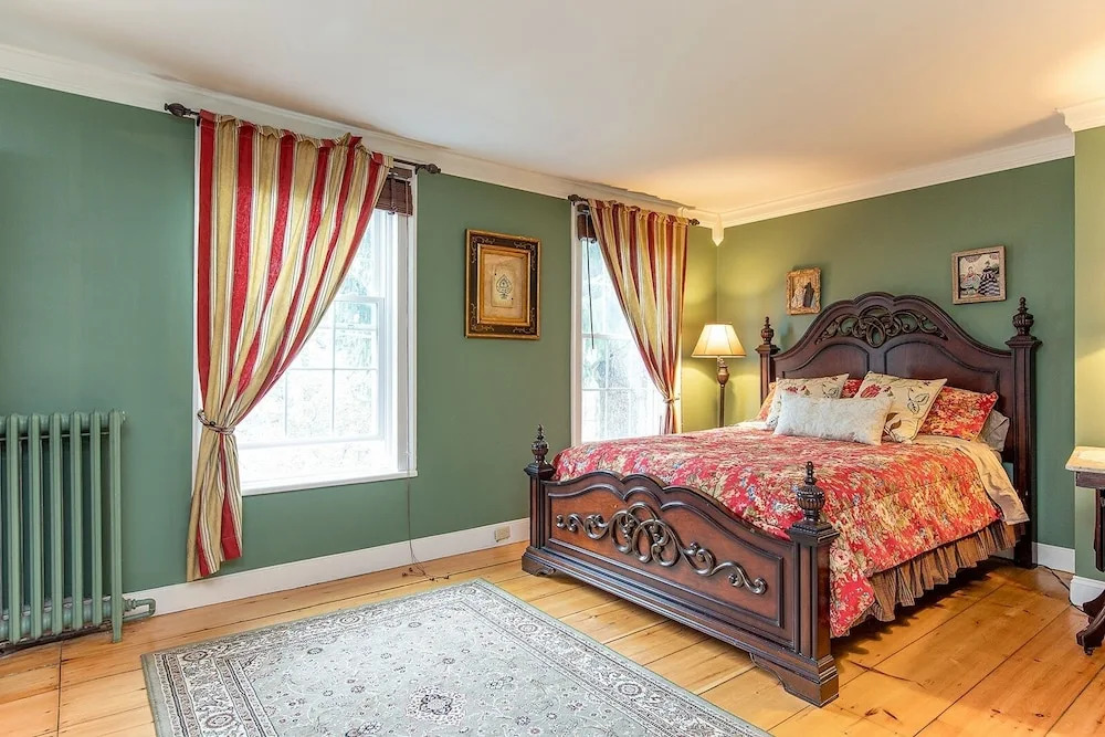 Van Winkle Inn - photo 4