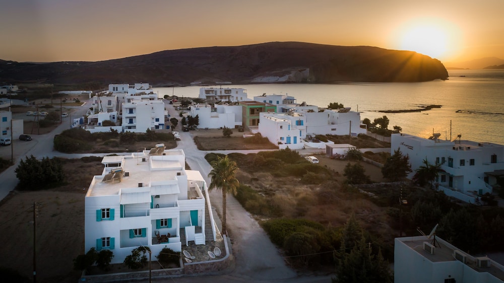Michalis Studios — Milos — photo 2