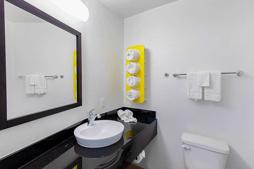 Motel 6 Austin TX Airport - photo 16
