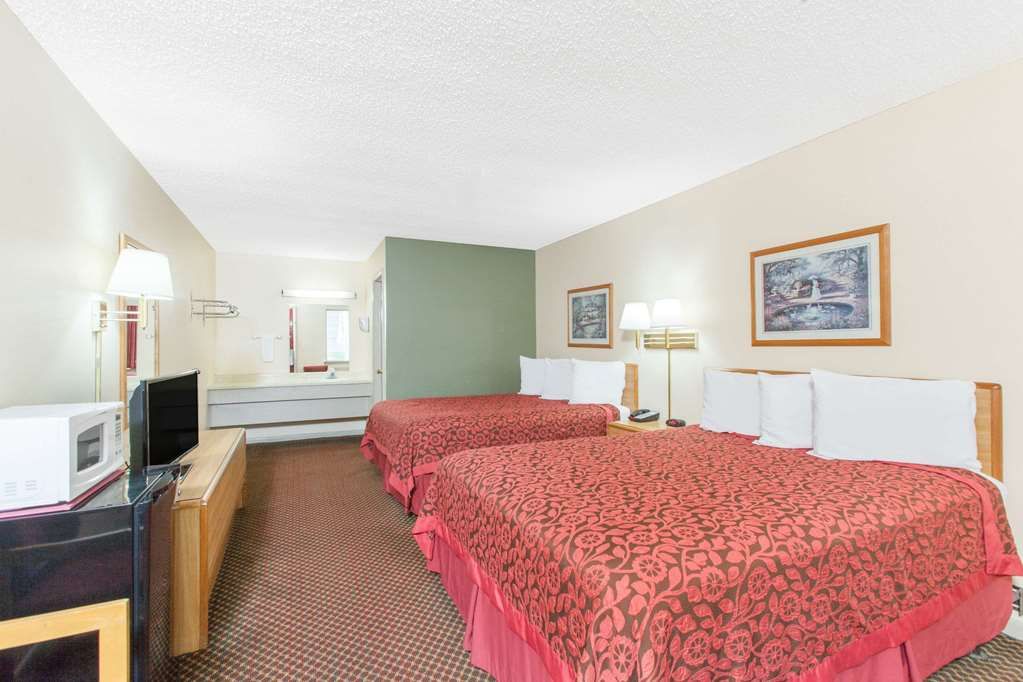 Days Inn by Wyndham Eureka Springs - photo 6