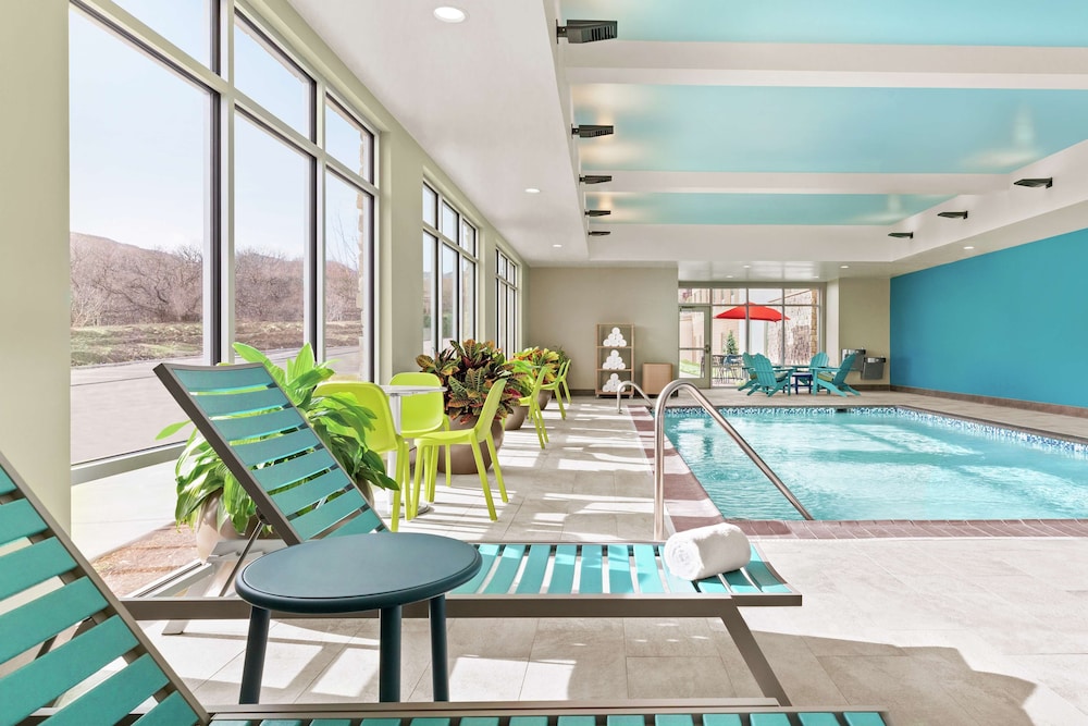 Home2 Suites by Hilton Colorado Springs South - photo 25