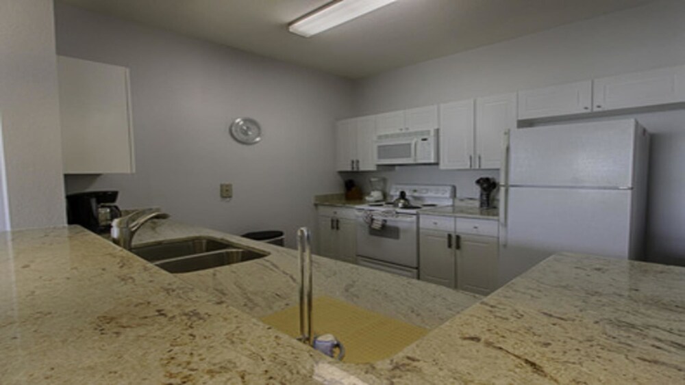 Wp2300 Windsor Palms Resort 3 Bed 2 Baths Condo - photo 23