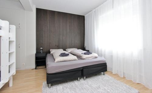 LL Properties H99 Main Street Stay