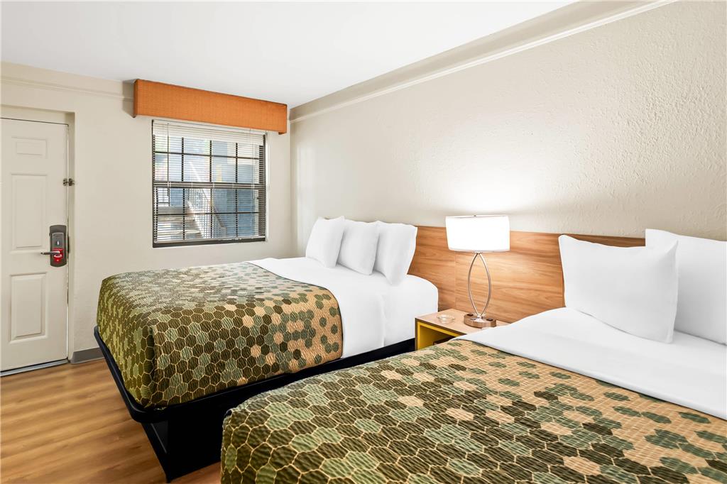 Econo Lodge Augusta North Washington Road - photo 30