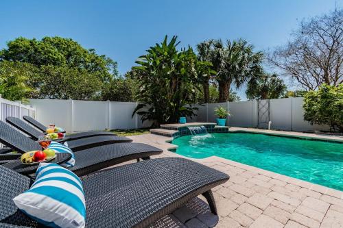 Aqua Haven: Luxe Retreat with Pool & Boat Bliss — 4-Star Luxury Hotel in Tampa, United States