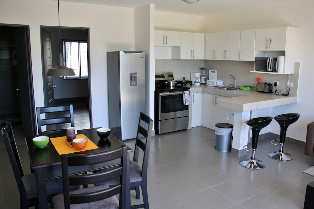 Apartamentos La Alborada Airport SJO — 4-Star Luxury Hotel in Alajuela, Costa Rica