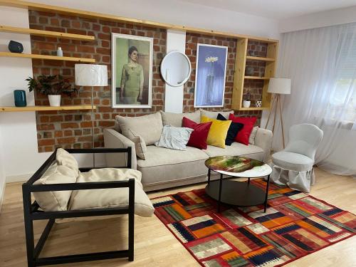 Bastion Apartament 4 — 4-Star Luxury Hotel in Timisoara, Romania