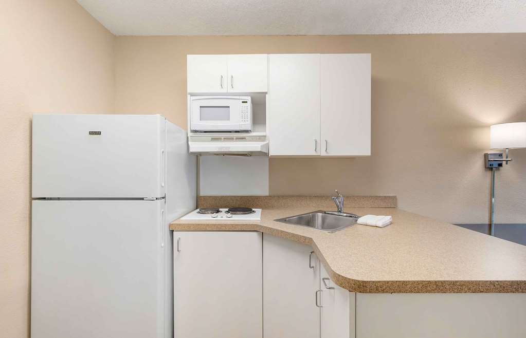 Extended Stay America Suites Memphis Germantown West - photo 17