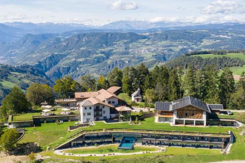 Ansitz Velseck Residence Hotel — 4-Star Luxury Hotel in Tires, Italy