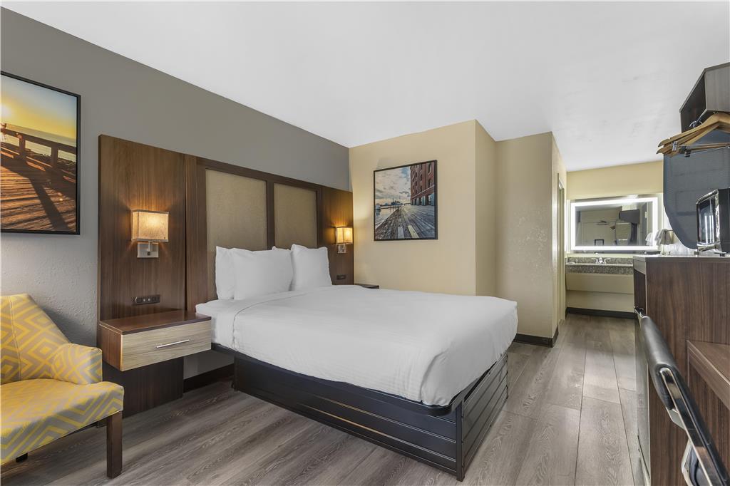 Best Western Salisbury Plaza - photo 15