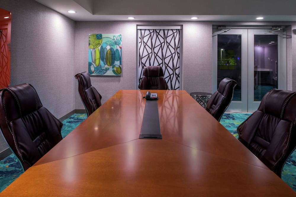 Hampton Inn & Suites Atlanta Marietta - photo 33
