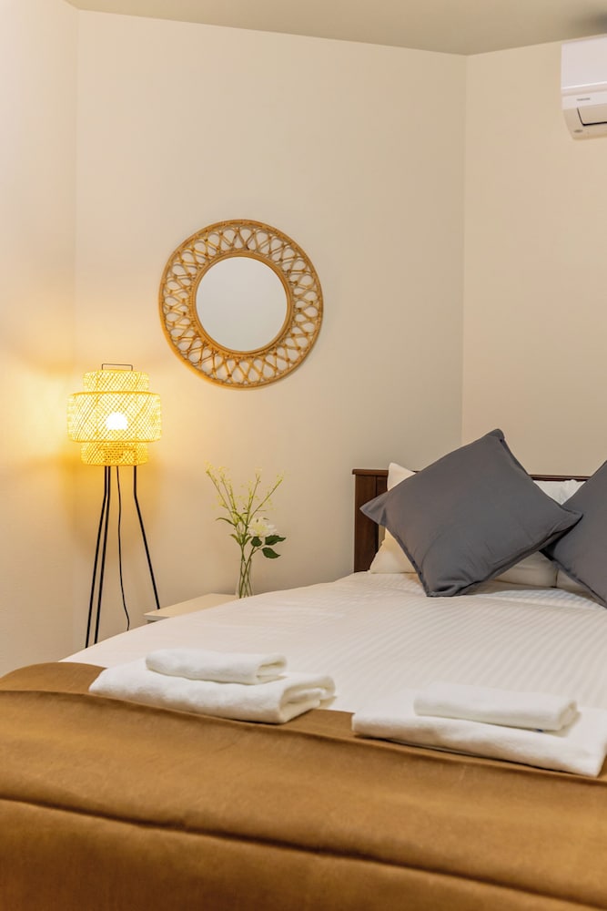 es Maison春日 — 4-Star Luxury Hotel in Osaka, Japan