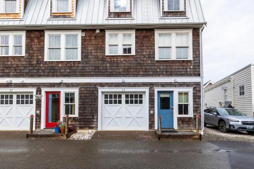 A Hop Skip n Away by Seabrook Hospitality in Huntington Beach, United States