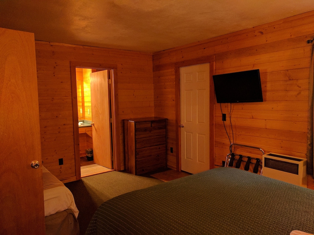 Emerald Forest Cabins - photo 14