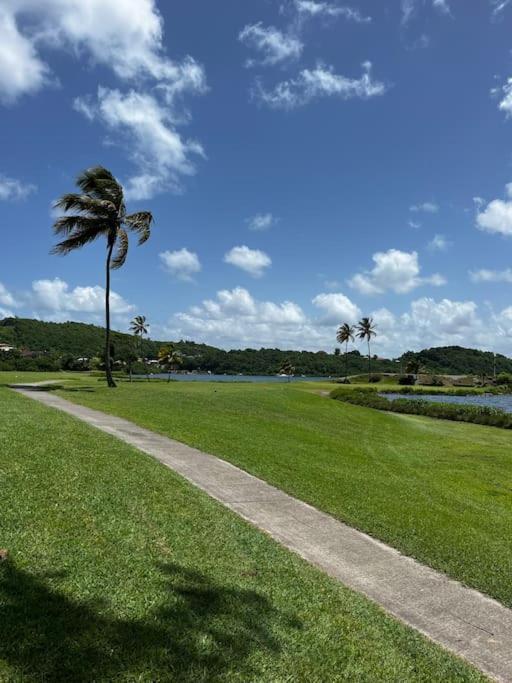 Le Chacha superbe appartement à 2 minutes de la plage à pied — 4-Star Luxury Hotel in Les Trois-Ilets, Martinique