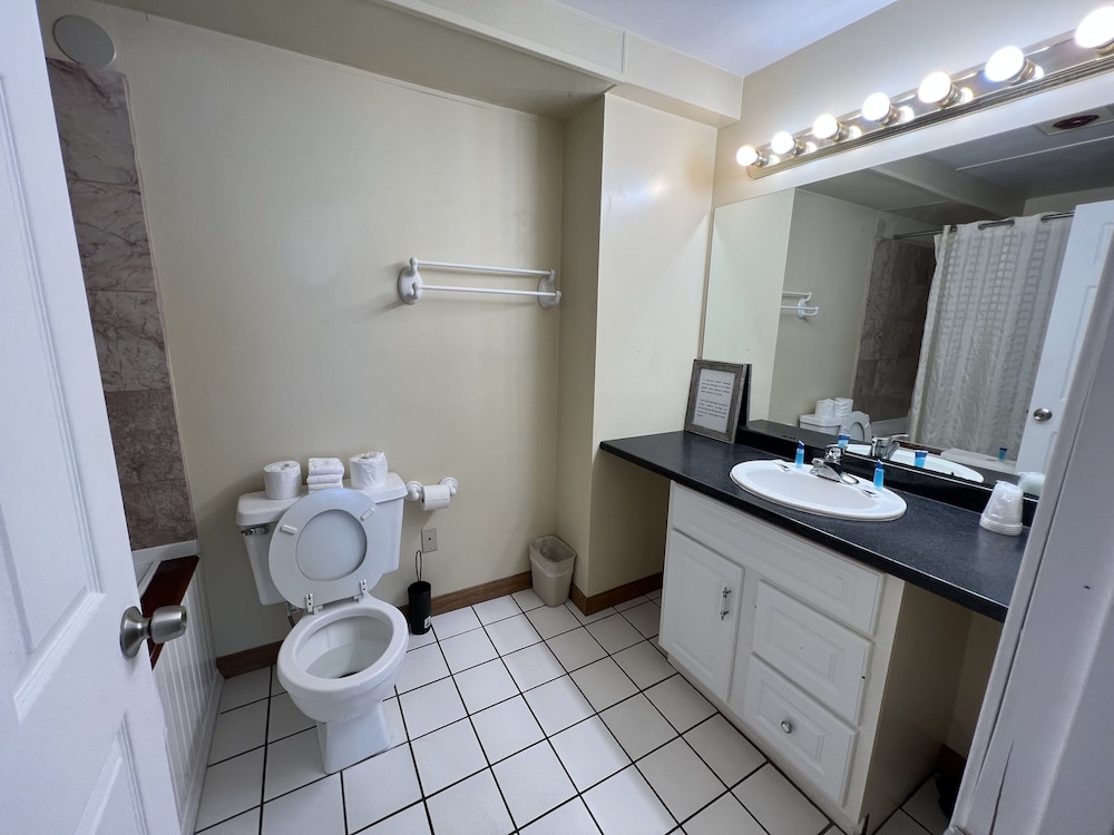 Ships Inn Hotel - photo 45