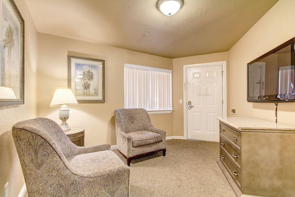 The Rita Suites - photo 16