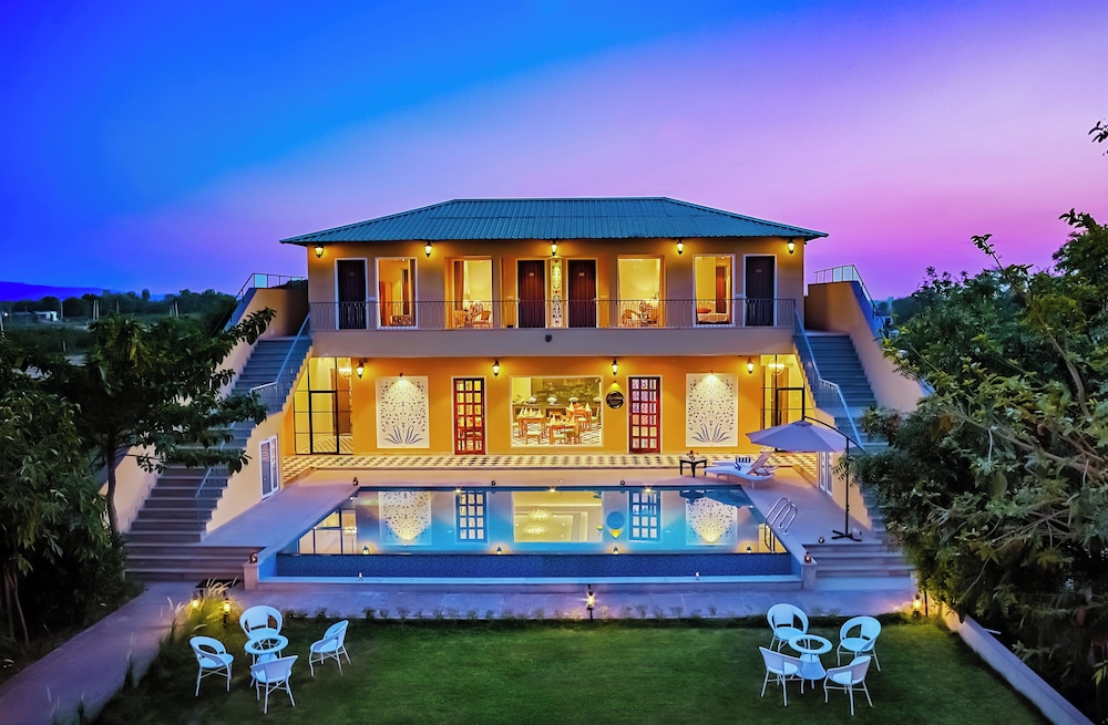 Ananyamaya Nature Lodge — 4-Star Luxury Hotel in Sawai Madhopur, India
