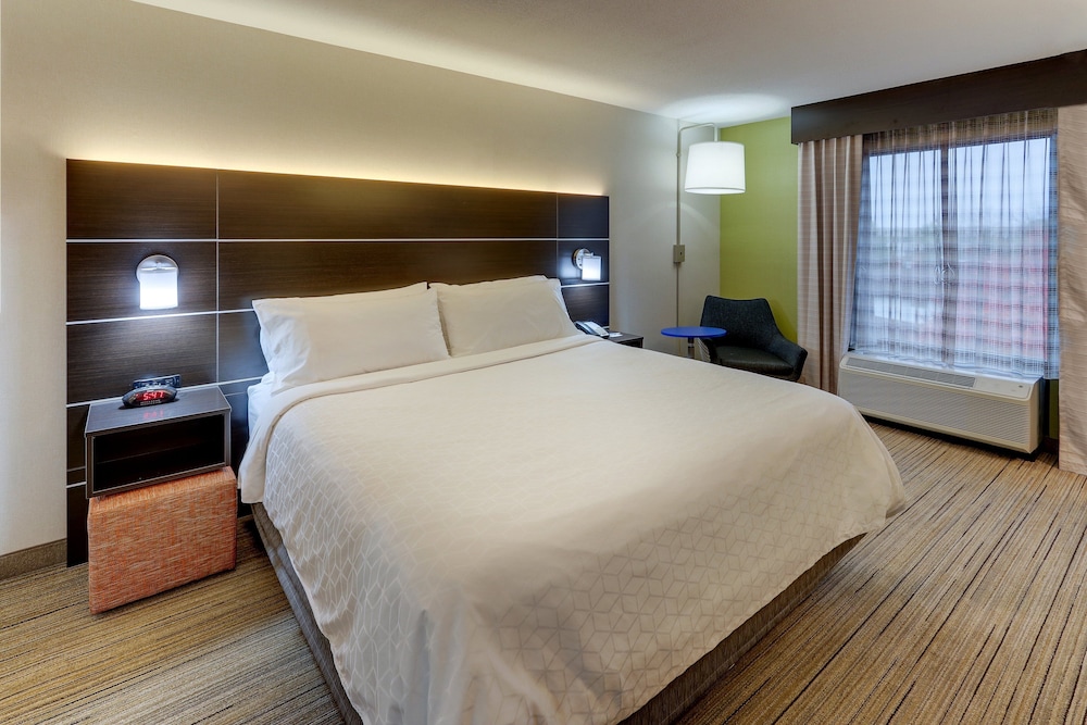 Holiday Inn Express & Suites Troy by IHG - photo 27