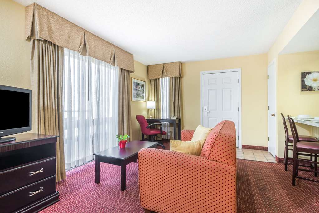 Hawthorn Extended Stay by Wyndham Dayton - photo 10