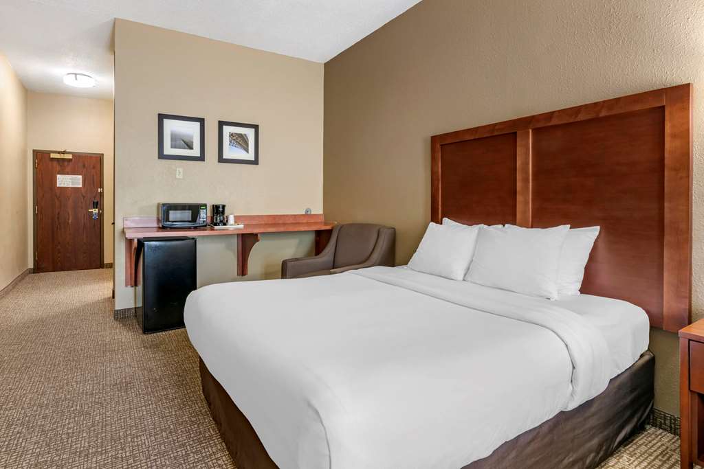 Comfort Inn & Suites St. Louis O'Fallon - photo 8