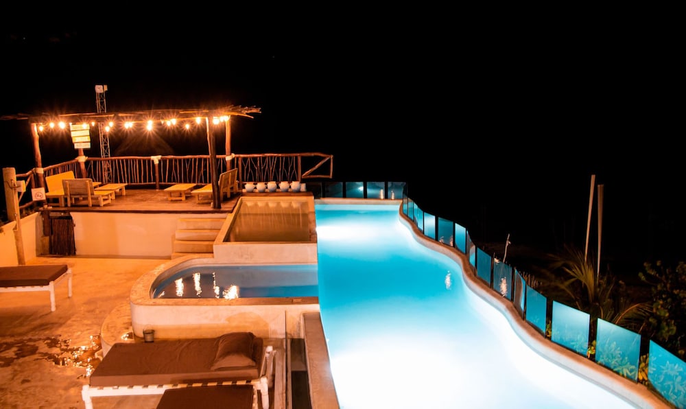 Rooftop pool