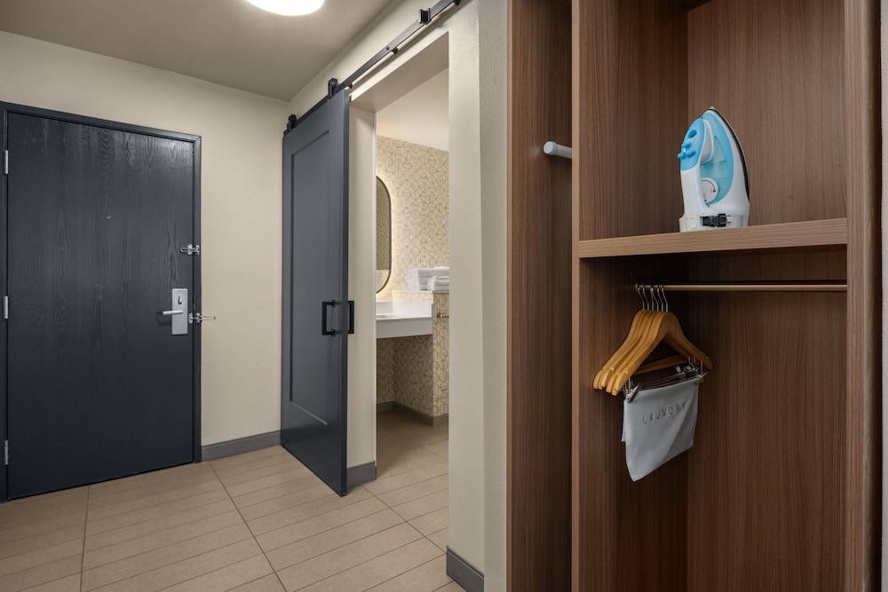 Holiday Inn Ontario by IHG - photo 7