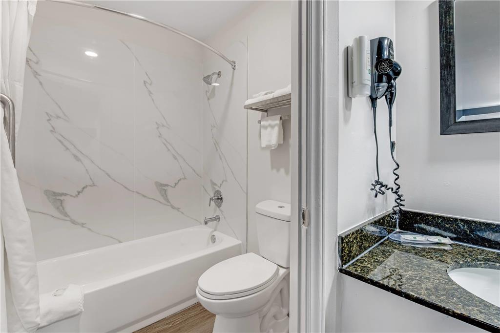 Quality Inn Laurinburg - photo 12