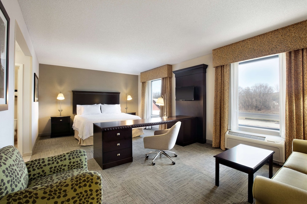 Hampton Inn & Suites Mahwah - photo 5