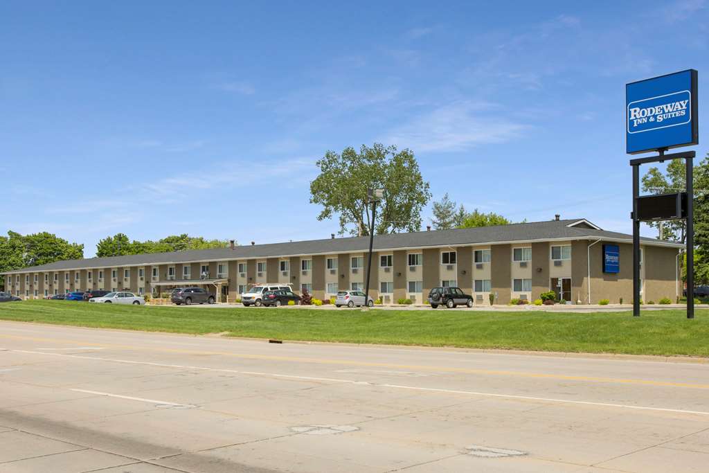 Rodeway Inn & Suites Grand Rapids Southeast - photo 4
