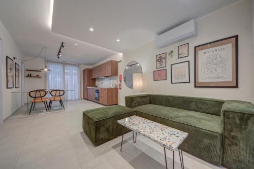 Juliet Residence Apt 1 Your Home Away from Home in Gzira by SF HOMES — 4-Star Luxury Hotel in Gzira, Malta