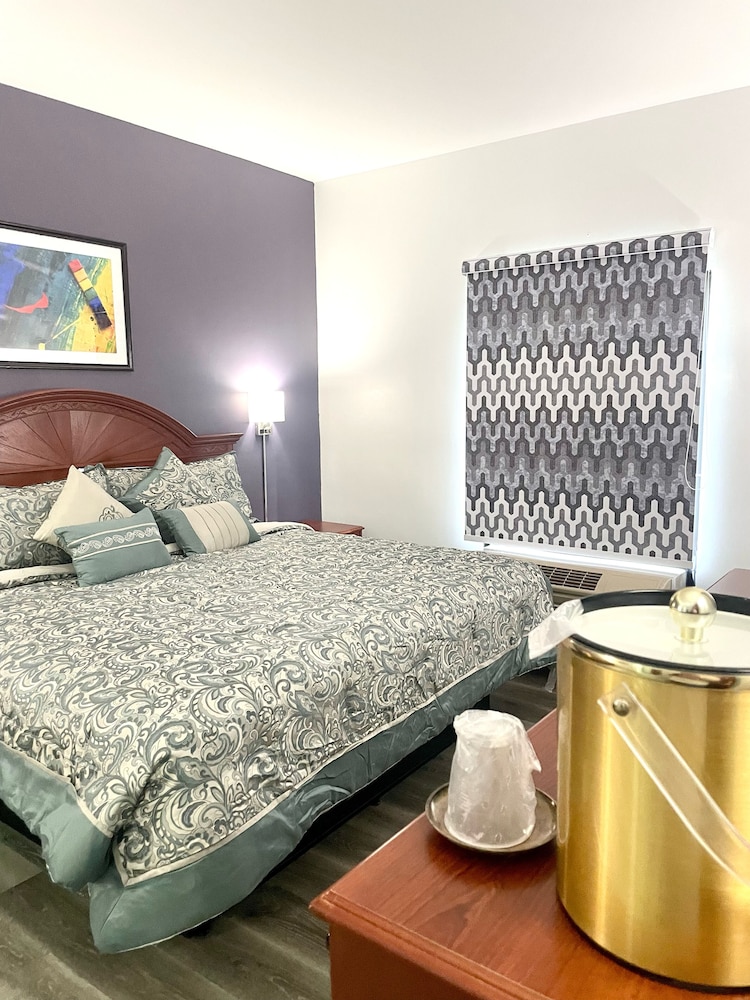 Grand Vista Hotel and Suites - photo 19