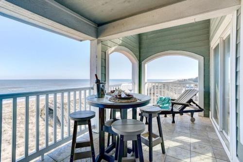 FFR316 Champagne Corner - carbon neutral hotel in Kill Devil Hills