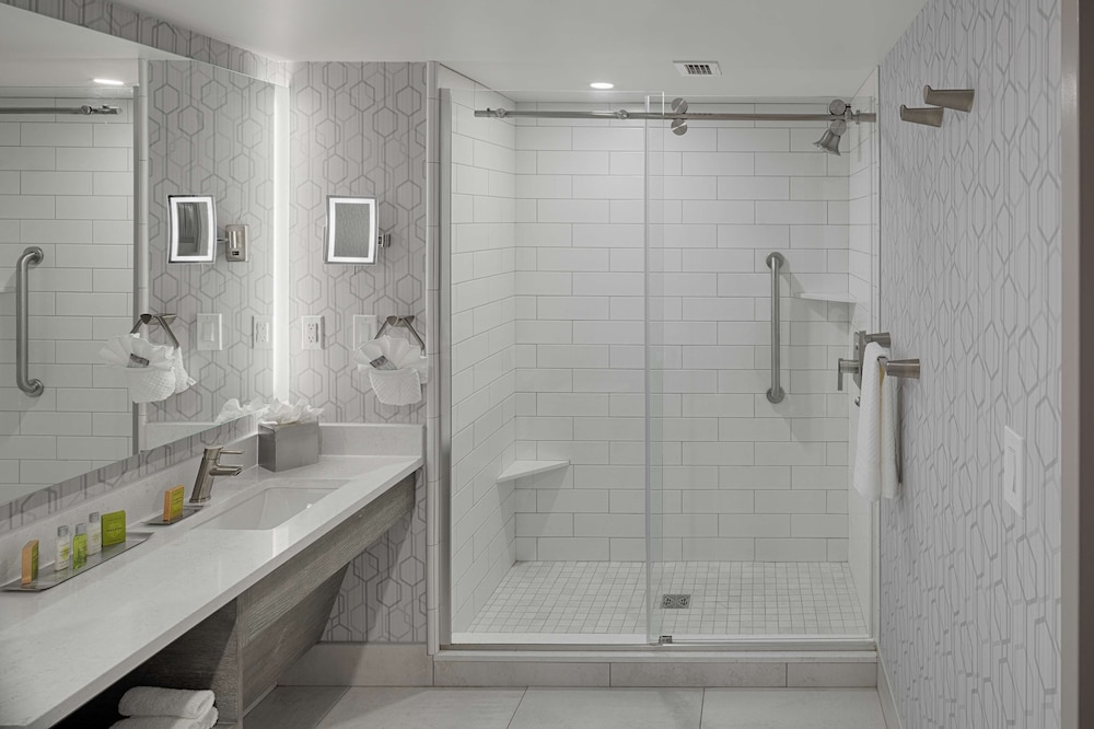 The Kingsley Bloomfield Hills a DoubleTree by Hilton - photo 67