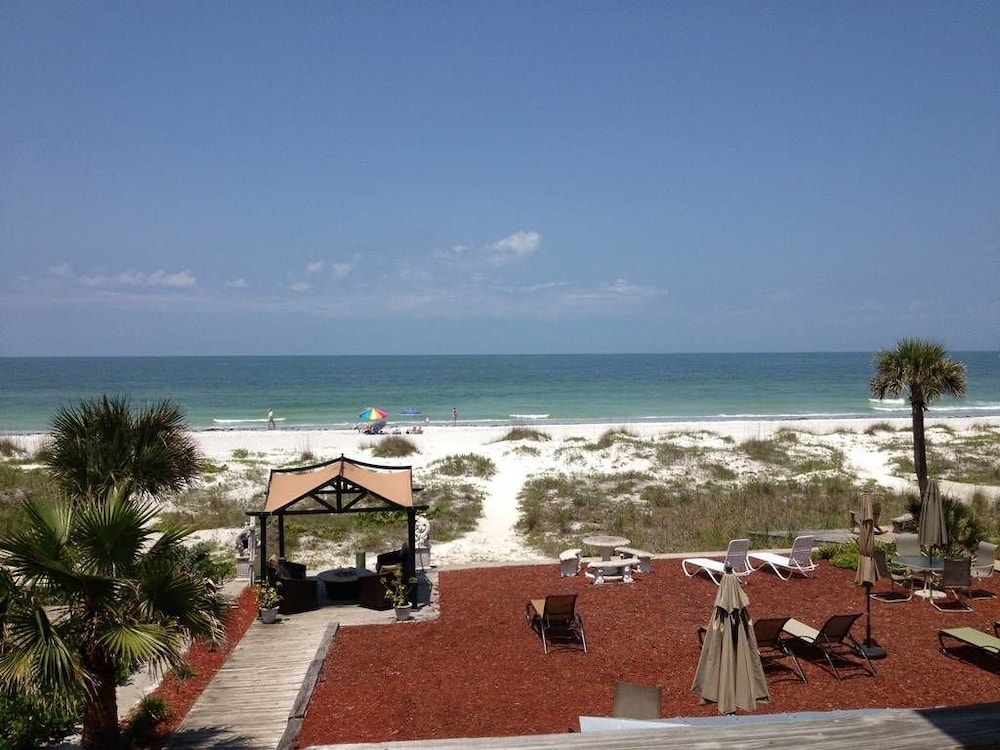 Sun N Fun Beachfront Vacation Rentals - photo 29