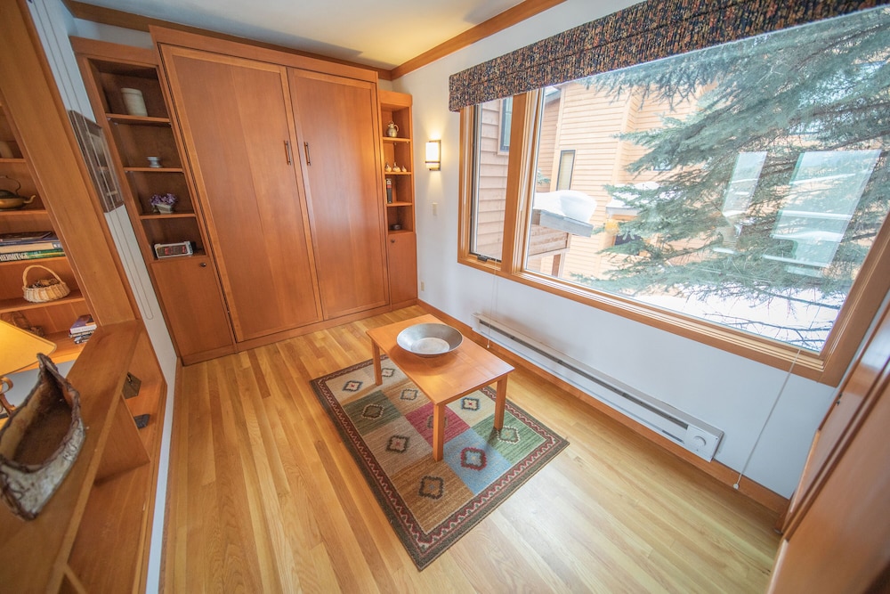 Tennis Townhomes 1326 - photo 32